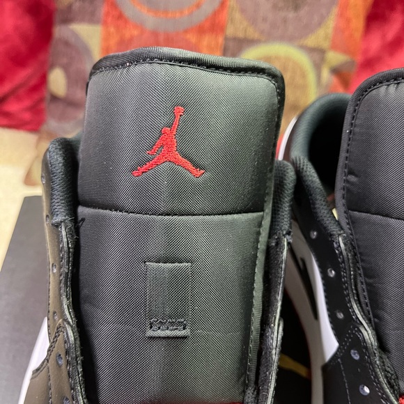 Air Jordan 1 Low Bred Toe Black/Red/White size 10 all 3 400 scarf windbreaker - Picture 6 of 12